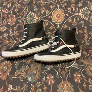 Vans snow boot sz 9